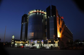 Отель Al Bustan Crown Hotel 2  Арар